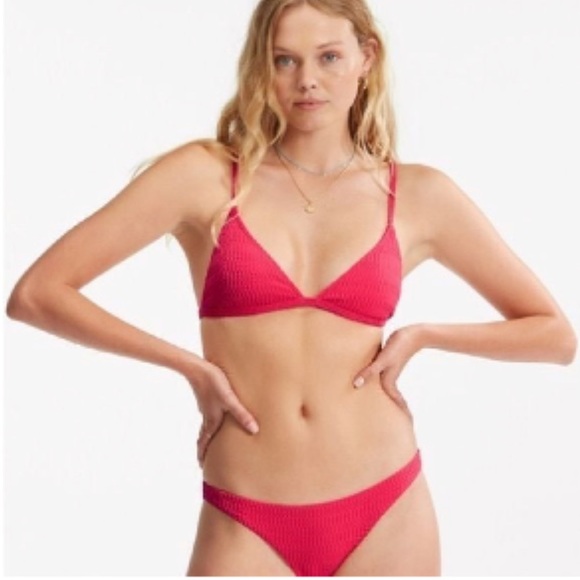 Billabong | NWT Chasing Tides Ceci Triangle Bikini Top in Fuego - Picture 2 of 12